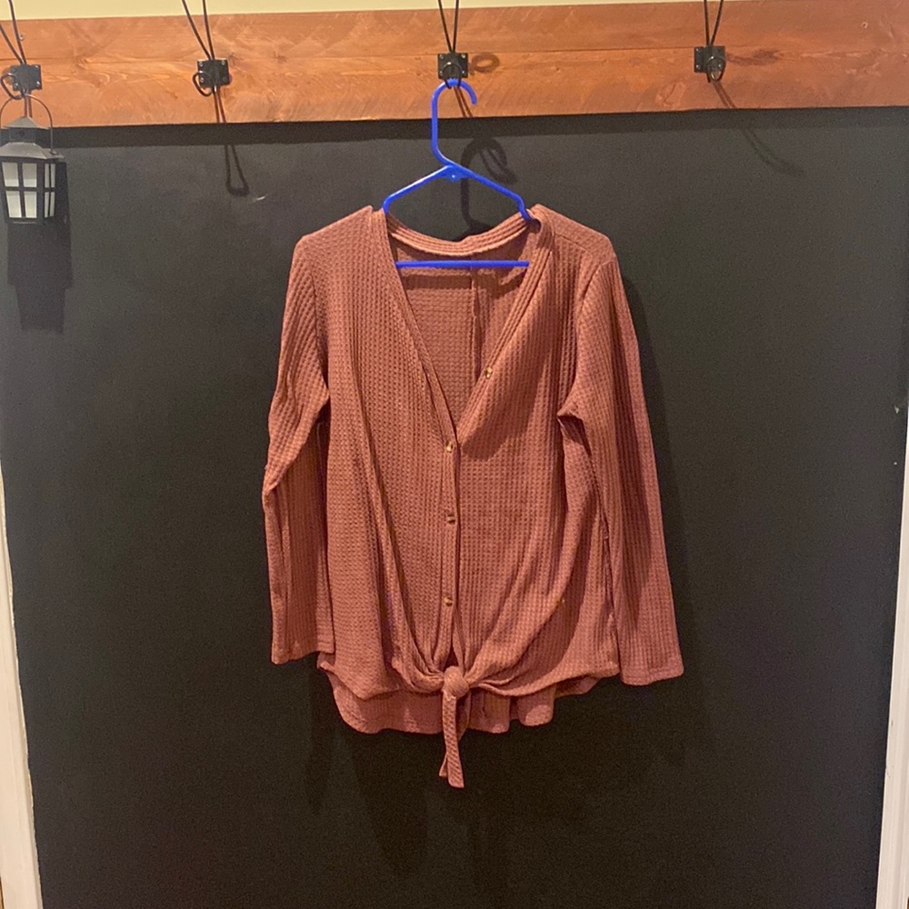Waffle knit, button up shirt with front tye. XXL